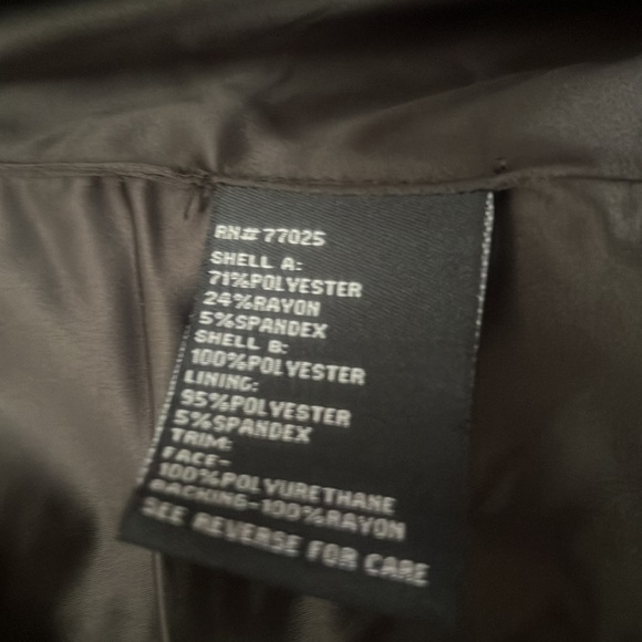 Fully lined formal Vest with added sheer fabric. - Picture 6 of 11